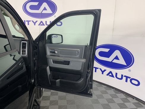 Used 2018 RAM 2500 SLT AWD/4WD image 34
