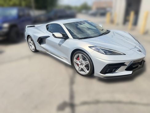 Used 2024 Chevrolet Corvette Stingray Premium Cpe w/ Z51 Performance Package RWD image 2