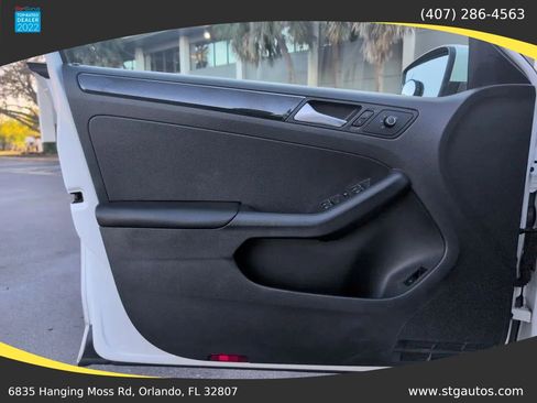 Used 2015 Volkswagen Jetta SEL image 12