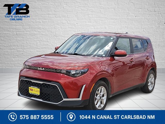 Used 2023 Kia Soul LX w/ Option Group 015 FWD image 1