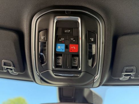 Used 2023 Jeep Grand Cherokee L Laredo AWD/4WD image 20