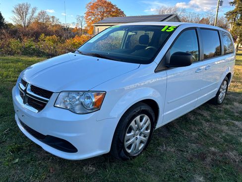 Used 2015 Dodge Grand Caravan SE w/ Quick Order Package 29E SE image 1