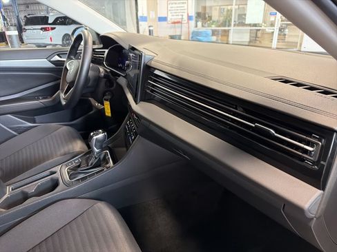 Used 2025 Volkswagen Jetta S FWD image 32