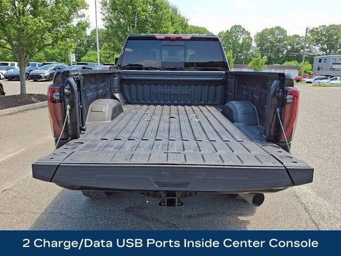 Used 2024 GMC Sierra 2500 AT4X image 46