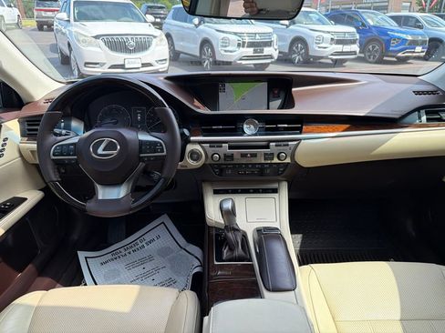 Used 2018 Lexus ES 350 w/ Ultra Luxury Package FWD image 43
