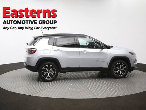 Used 2025 Jeep Compass Limited AWD/4WD image 44