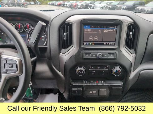 Used 2021 Chevrolet Silverado 1500 Custom Trail Boss w/ Safety Confidence Package AWD/4WD image 21