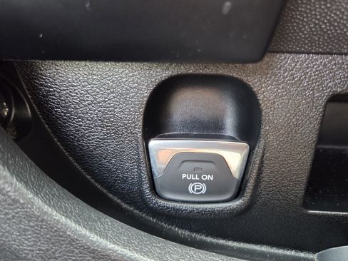 Used 2025 RAM ProMaster 2500 w/ Convenience Group FWD image 37