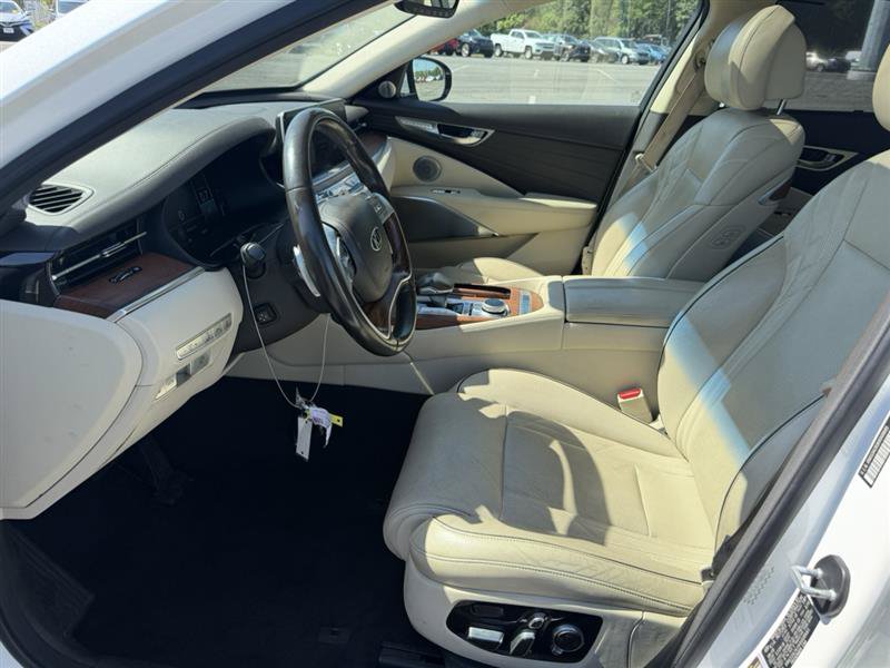 Used 2019 Kia K900 Luxury w/ VIP Package AWD/4WD image 17