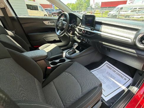 Used 2023 Kia Forte LXS w/ LXS Technology Package FWD image 23