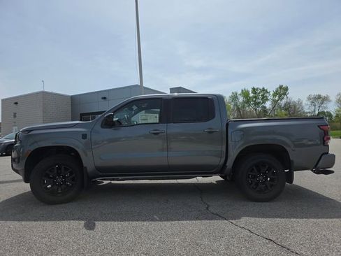 New 2026 Nissan Frontier SV w/ Tow Package AWD/4WD image 12