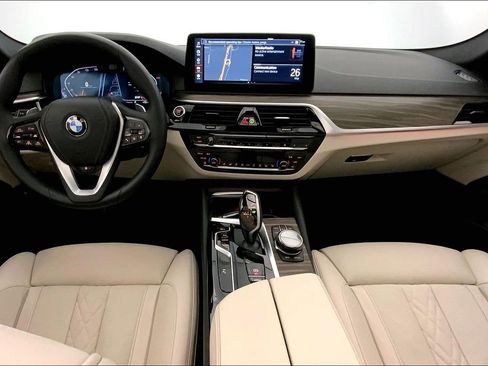 Certified 2023 BMW 530i xDrive w/ Executive Package AWD/4WD image 16