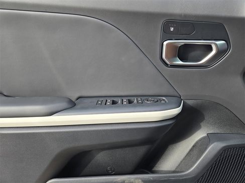 New 2025 Kia K4 GT-Line image 32