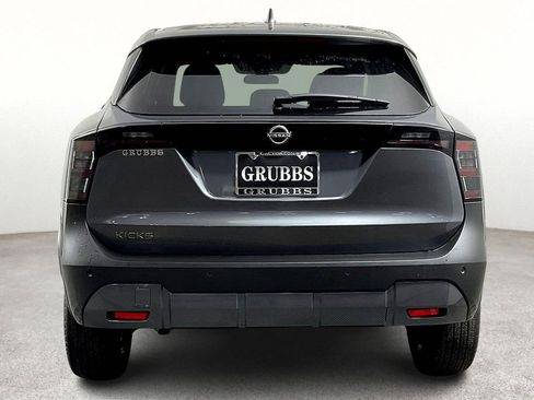 Used 2025 Nissan Kicks SV image 6