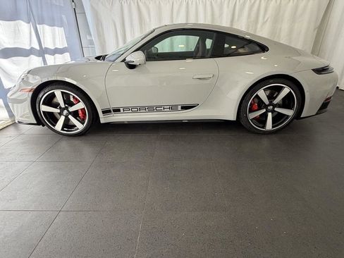 New 2026 Porsche 911 Carrera 4S image 2