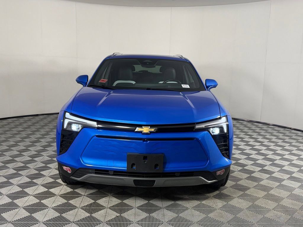 Used 2024 Chevrolet Blazer EV LT AWD/4WD image 3