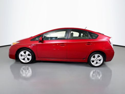 Used 2015 Toyota Prius Five FWD image 9