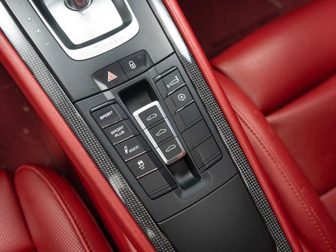 Used 2014 Porsche 911 Turbo S AWD/4WD image 31