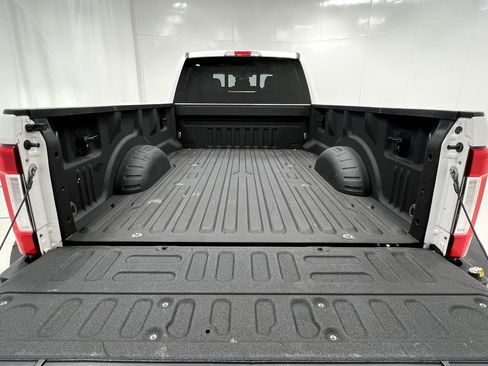 Used 2017 Ford F350 Lariat w/ Lariat Ultimate Package image 30