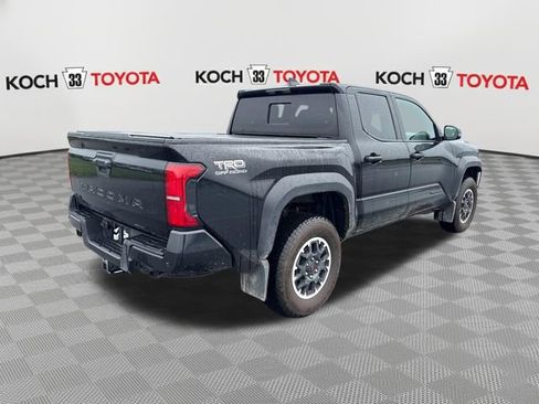 Used 2025 Toyota Tacoma TRD Off-Road w/ TRD Off Road Upgrade Package AWD/4WD image 8