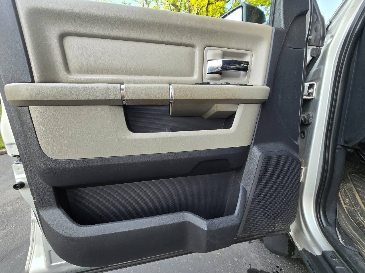 Used 2012 RAM 2500 SLT w/ HD Snow Plow Prep Group AWD/4WD image 19
