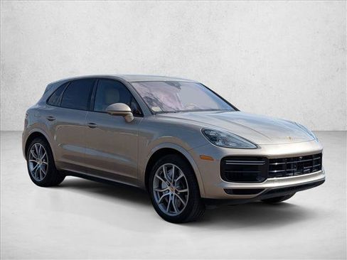 Used 2019 Porsche Cayenne Turbo AWD/4WD image 3