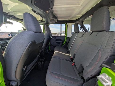 Used 2026 Jeep Wrangler Unlimited Rubicon AWD/4WD image 12