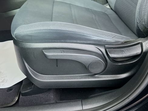 Used 2020 Kia Sorento LX FWD image 18