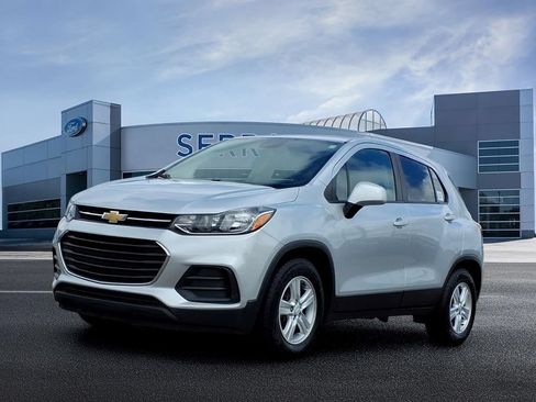 Used 2020 Chevrolet Trax LS w/ Tint and Cruise Package FWD image 1