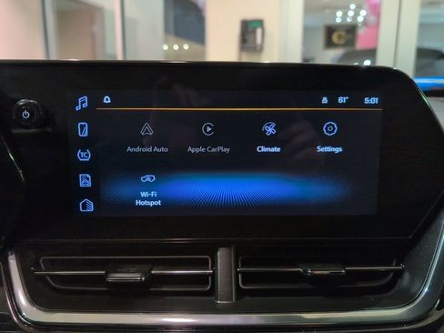 Used 2025 Chevrolet Trax RS w/ Driver Confidence Package image 16