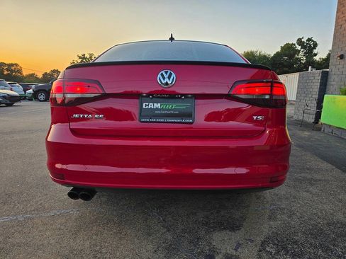 Used 2018 Volkswagen Jetta Sport image 12