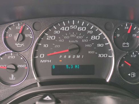 New 2026 Chevrolet Express 2500 Extended RWD image 15