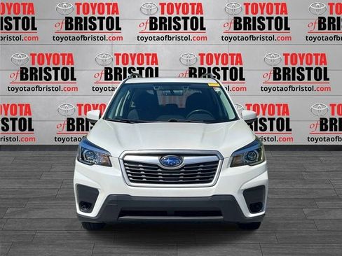 Used 2019 Subaru Forester Premium AWD/4WD image 9