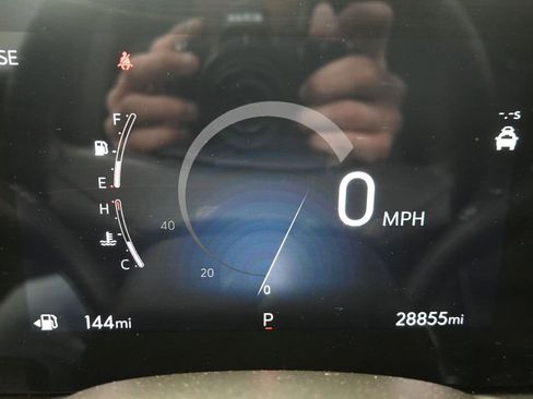 Used 2025 Buick Encore GX Preferred AWD/4WD image 12