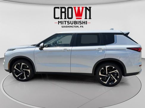 Used 2024 Mitsubishi Outlander AWD image 6