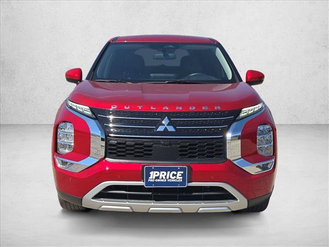 Used 2024 Mitsubishi Outlander SE FWD image 2