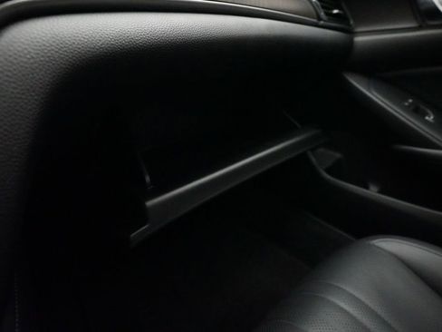Certified 2022 Honda Accord Touring image 29