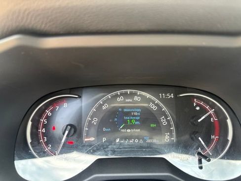 Used 2025 Toyota RAV4 XLE FWD image 17