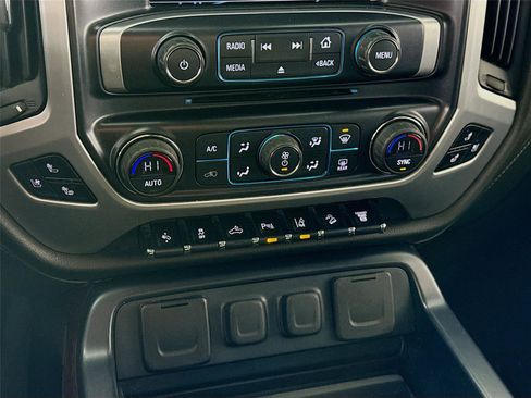 Used 2017 GMC Sierra 3500 SLT w/ Duramax Plus Package image 10