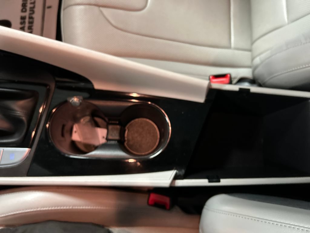 Used 2022 Hyundai Elantra Limited FWD image 19