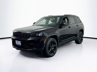 Used 2023 Jeep Grand Cherokee Altitude video 1