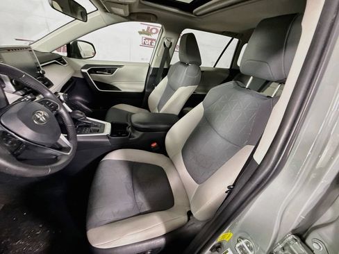 Certified 2022 Toyota RAV4 XLE w/ Convenience Package AWD/4WD image 26