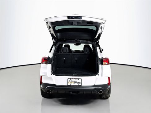 Used 2023 Chevrolet TrailBlazer RS w/ Technology Package AWD/4WD image 26