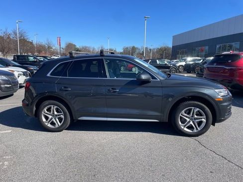 Used 2019 Audi Q5 2.0T Premium w/ Convenience Package image 2