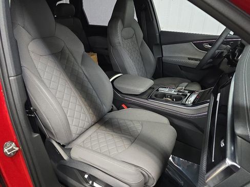 Used 2025 Audi SQ7 Prestige w/ Prestige Package AWD/4WD image 21