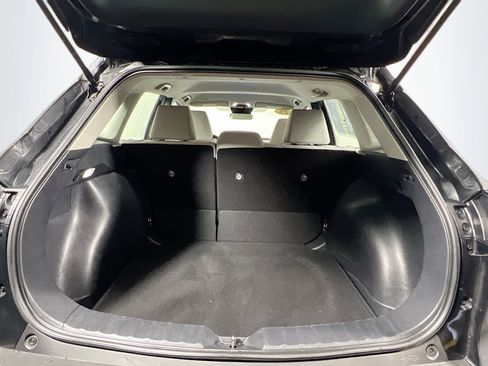 Used 2025 Toyota Corolla Cross L image 33