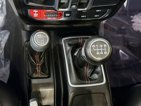 Used 2020 Jeep Wrangler Unlimited Rubicon w/ Dual Top Group image 20