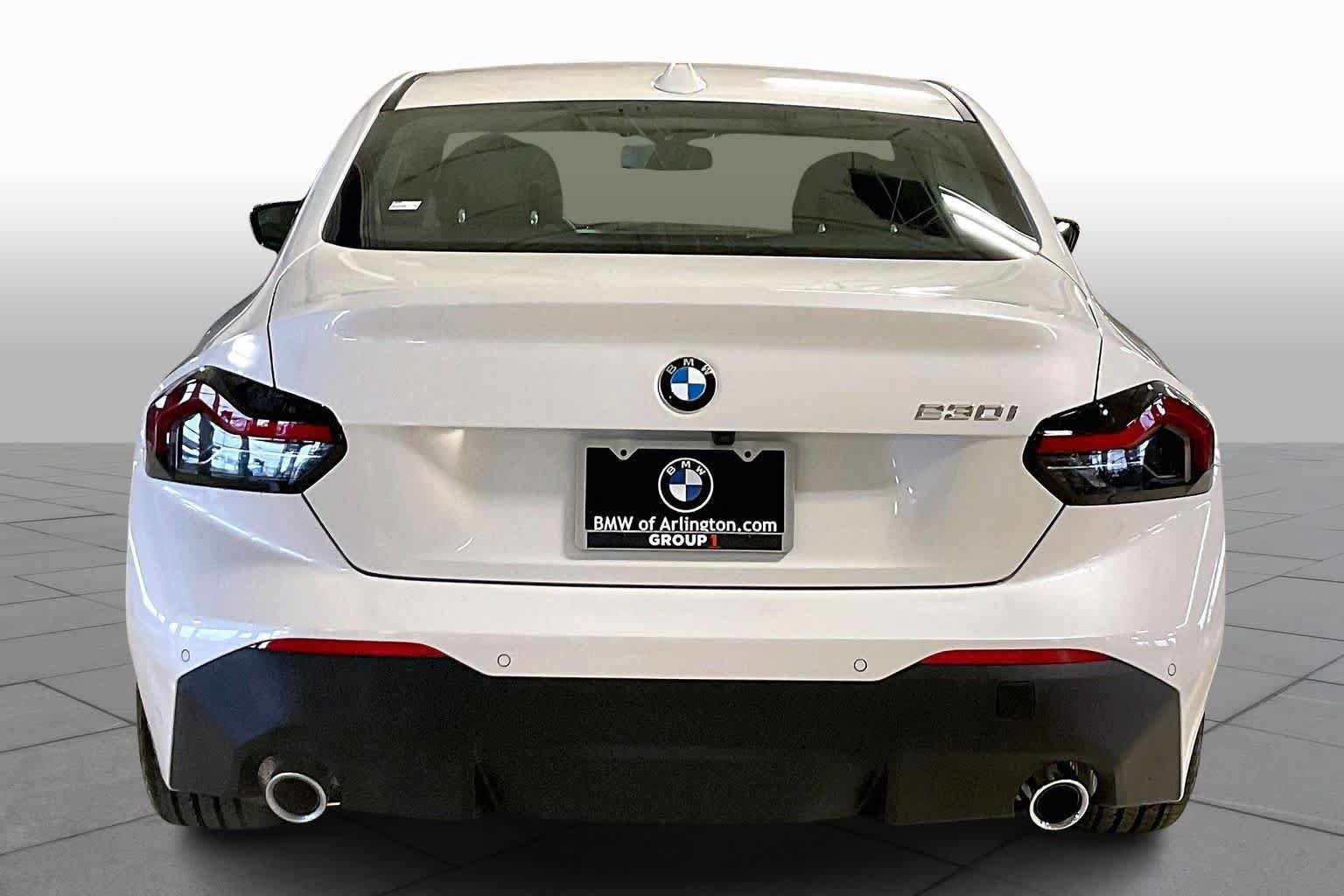 Used 2026 BMW 230i Coupe w/ Convenience Package RWD image 4