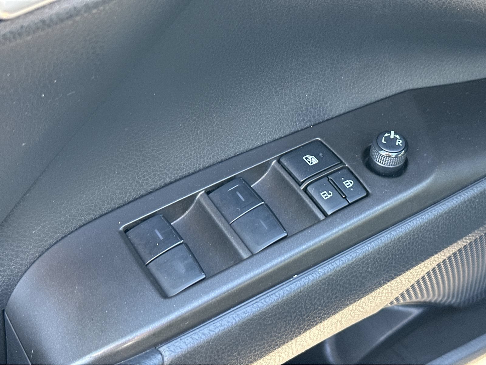 Used 2023 Toyota Camry SE FWD image 15