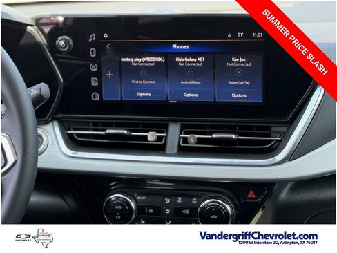 Used 2025 Chevrolet Trax LT w/ Driver Confidence Package FWD image 16